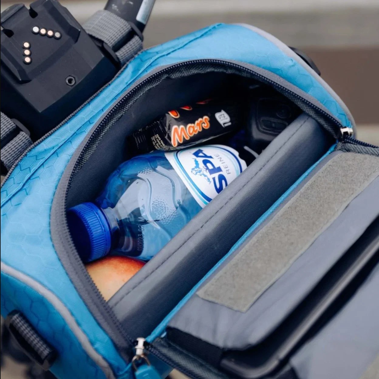 bicycle-bag-with-touchscreen-41191865_6.jpg
